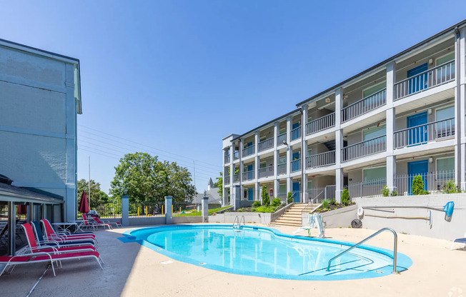 Studio, 1 bath, $899