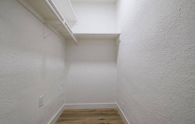 1 bed, 1 bath, 550 sqft, $1,725, Unit 302