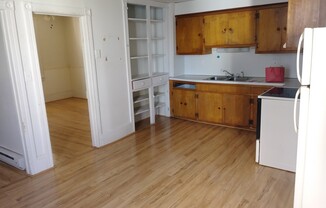 3 beds, 1 bath, $1,275