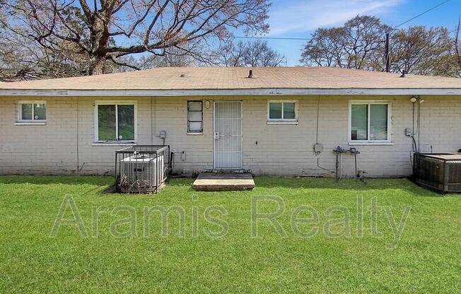82 HAYGOOD AVE SE
