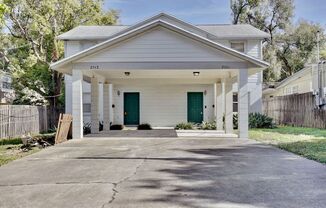 Cozy 2/2.5 Spacious Townhome with 2 Master Suites Located in College Park - Orlando!