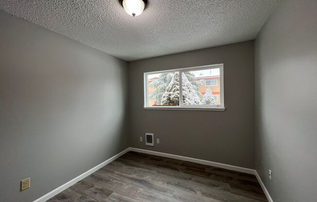 1 bed, 1 bath, 500 sqft, $1,050, Unit 20-B