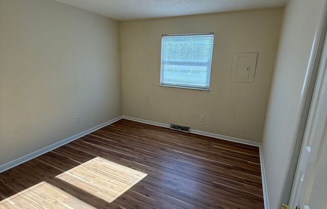 2 beds, 1 bath, 830 sqft, $1,099, Unit 8625C