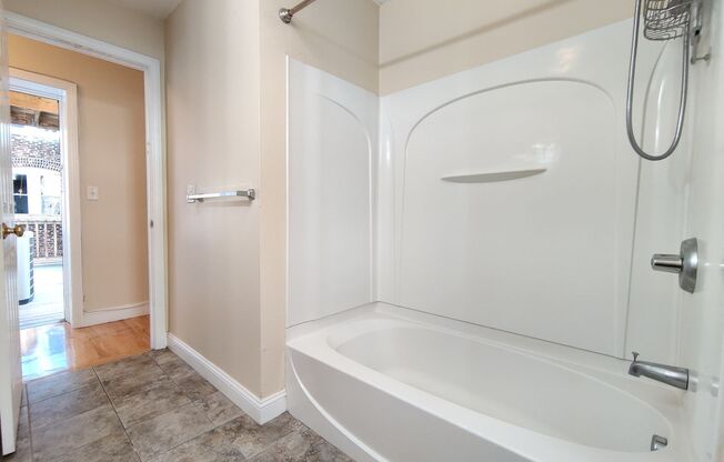 Central BU Location! Walk to  School, Eat-in Kitchen, Dishwasher, Laundry in on a Site
