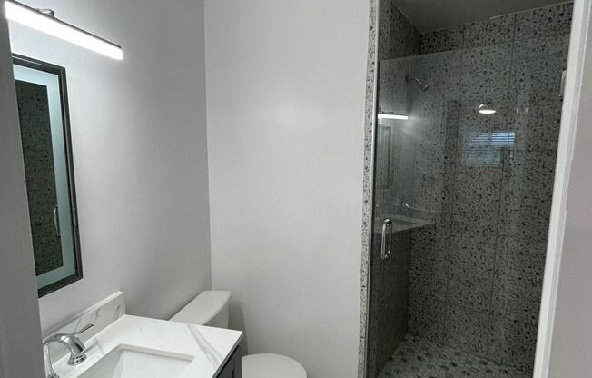 2 beds, 2 baths, 1,050 sqft, $3,295, Unit 122