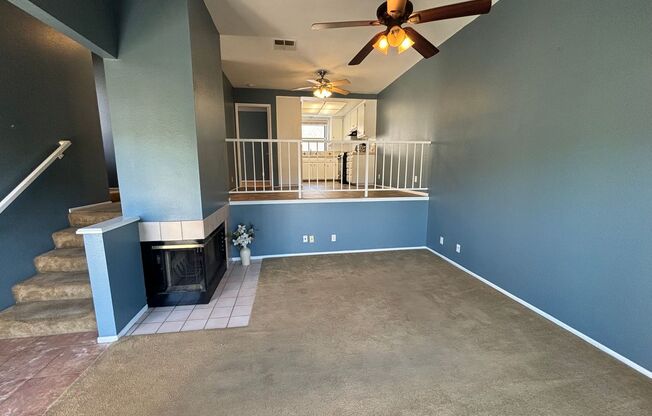 Spacious 3-Bedroom Townhome with Community Amenities in Canyon Country!