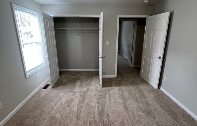 3 beds, 2 baths, $1,000, Unit 367D