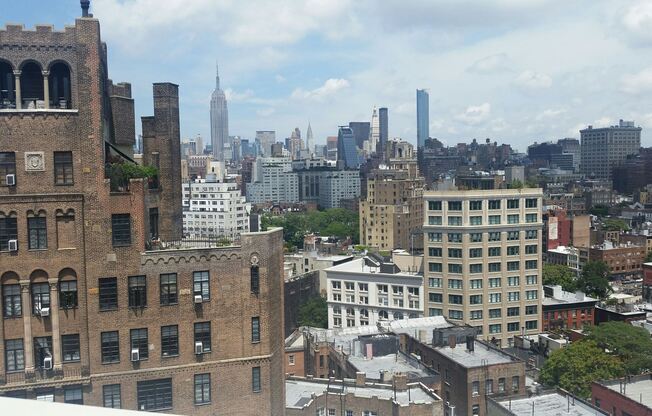 3 SHERIDAN SQ