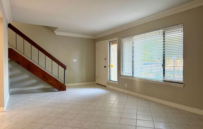 Adorable centrally located townhome