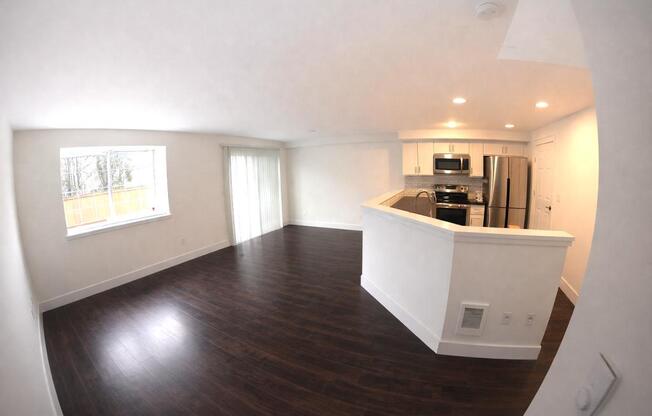 20803 110 LN SE