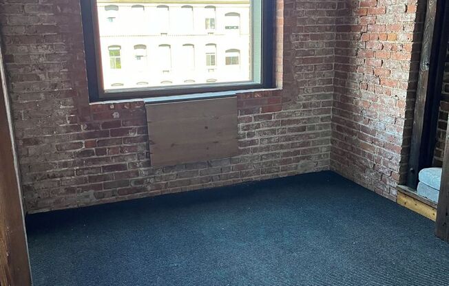 1 bed, 1 bath, 800 sqft, $2,075, Unit 45-521