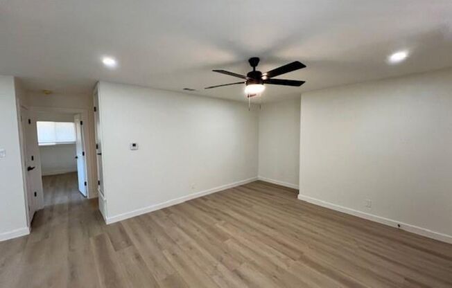 Allandale Place / Culdesac / Refrigerator / Washer/Dryer / Fenced Yard