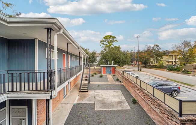 Studio, 1 bath, 500 sqft, $945, Unit 2807 Beauchamp - STUDIO2