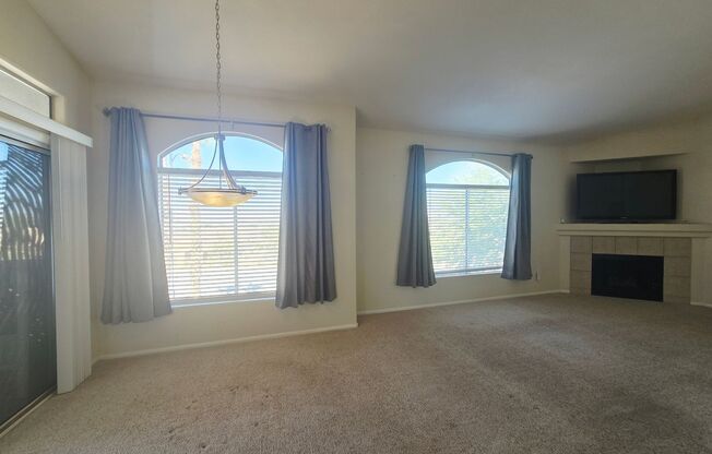 CHARMING 2BD/2BA CONDO IN HENDERSON! W/ COMMUNITY POOL