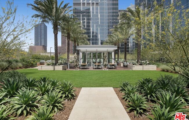 1 bed, 1 bath, 823 sqft, $3,700, Unit 4102