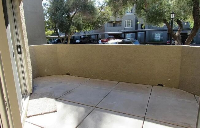2 beds, 2 baths, $1,300, Unit # 1004