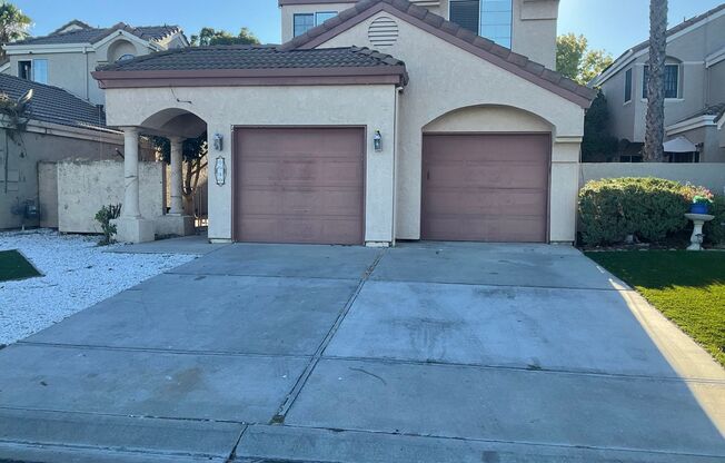 Expansive sweeping views of the Discovery Bay Golf Course. 3 bedrooms + bonus room and 2 1/2 bathrooms! Updated and remodeled!