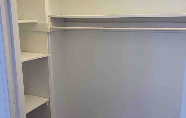 1 bed, 1 bath, 526 sqft, $1,199, Unit 1E