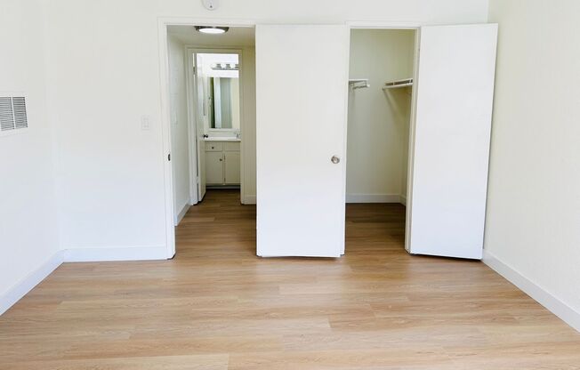 1 bed, 1 bath, 700 sqft, $1,875, Unit 33