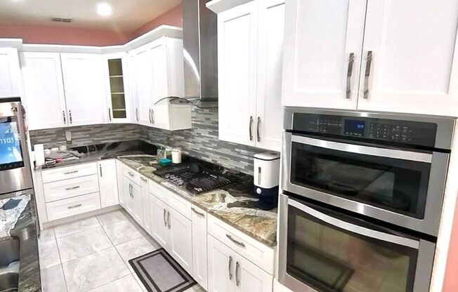 Find your perfect rental retreat at 10142 Silmarien Street in Orlando