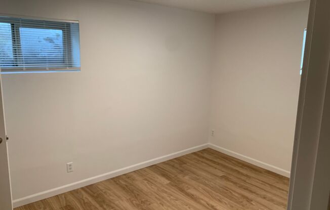 2 beds, 1 bath, 700 sqft, $1,750, Unit 001