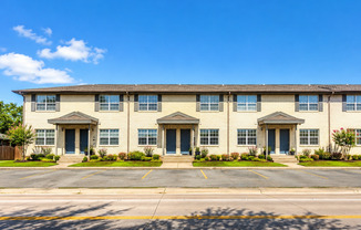 808 at South Center: Quiet community close to great amenities!