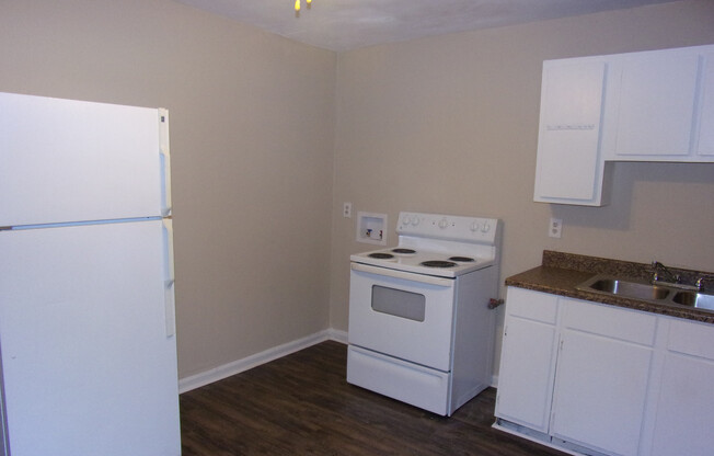 2 beds, 1 bath, 660 sqft, $535, Unit 5