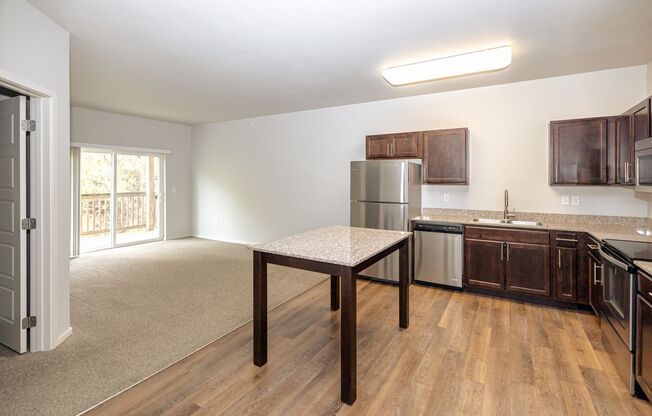 2 beds, 2 baths, 1,008 sqft, $1,730, Unit 232