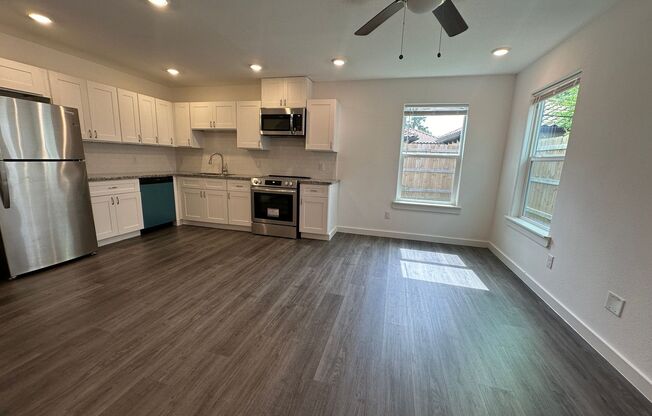 3-Bedroom Duplex with Modern Finishes & Full Appliance Package – Move-In Ready!"