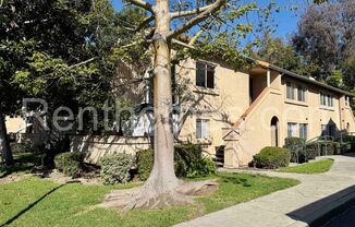 Rancho Bernardo, 11263-D Avd De Los Lobos, Upper Corner unit, AC, Fireplace, Comm Pool, Spa, Tennis and Fitness.