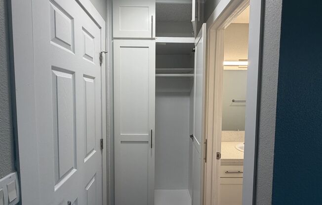 1 bed, 1 bath, 688 sqft, $2,355, Unit 0249