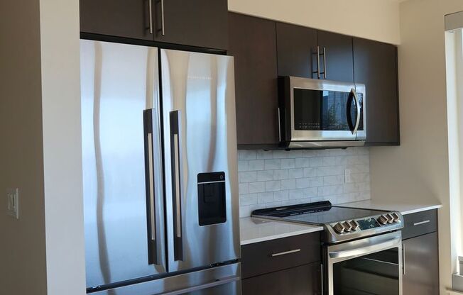 2 beds, 1 bath, 643 sqft, $2,895, Unit 210