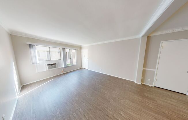 FREE RENT! BEAUTIFUL 2 BDRM / 1 BATH APT. FOR RENT IN VALLEY VILLAGE!