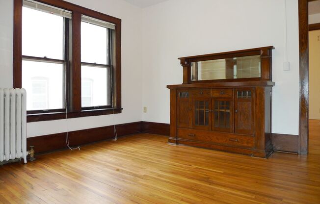 1 bed, 1 bath, 410 sqft, $975, Unit 4 - 21