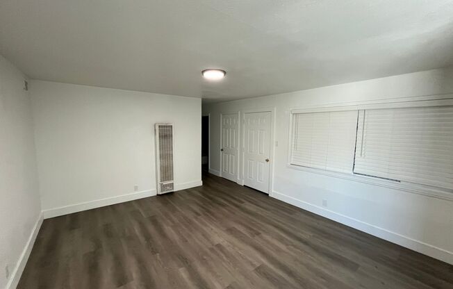 656 Douglas Ave