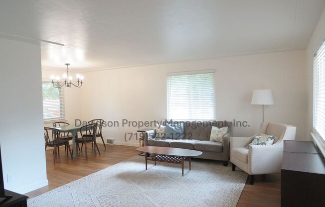 Beautiful Updated 4 Bedroom Near Garden of the Gods
