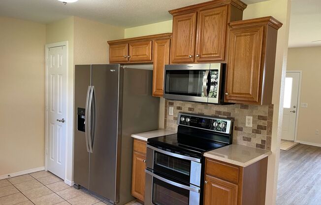 3-bedroom, 2-bathroom home located in the heart of Centerton !!MORE PICTURES COMING SOON!!