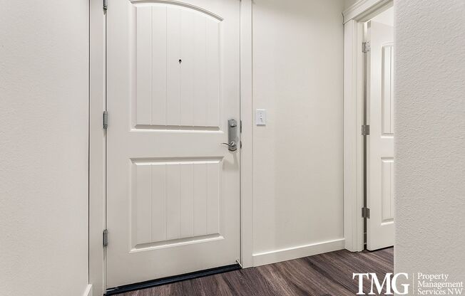 2 beds, 1.5 baths, 872 sqft, $1,750, Unit 108