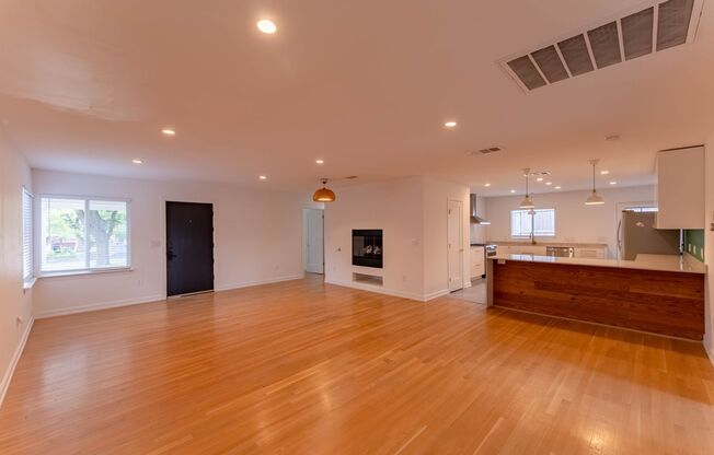 Renovated Brentwood Gem: Modern 3-Bed, 2-Bath Home with Office, Sunroom, and Spacious Yard!