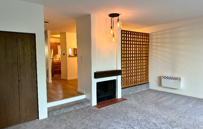 22703 LAKEVIEW DR