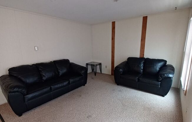 2 beds, 1.5 baths, $749, Unit #17