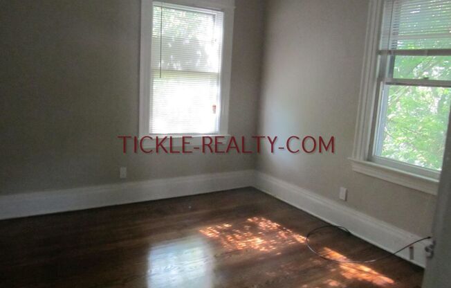 3 beds, 1 bath, $1,395