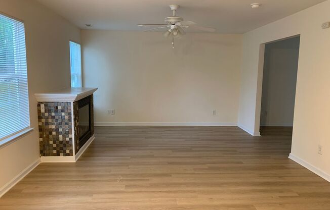 3 beds, 2.5 baths, 1,770 sqft, $1,995, Unit 4002