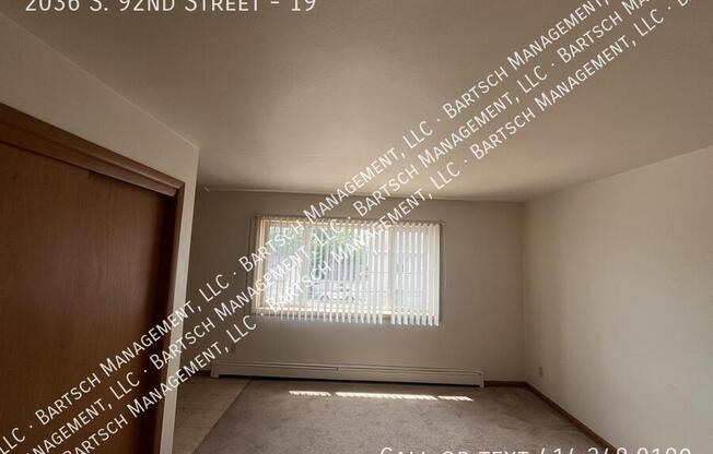 2036 S 92 ST