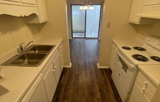 2 bd 1.5 ba Townhome