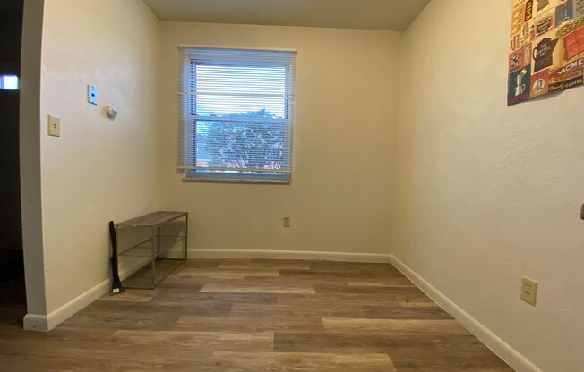 Bright & Spacious Two Bedroom in Zelienople!! Central A/C, Off-Street Parking & More! Call Today!