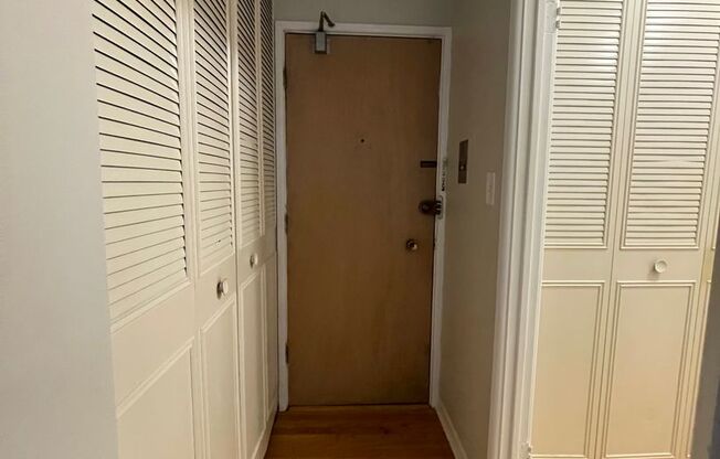 Studio, 1 bath, $1,395, Unit 458