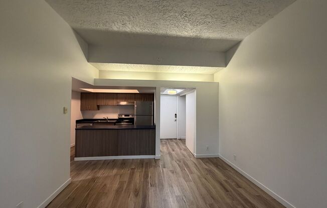 1 bed, 1 bath, 465 sqft, $1,215, Unit 113