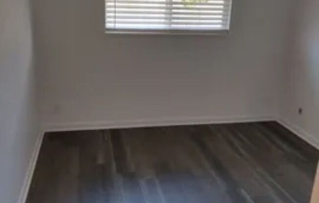 Updated 2-Bedroom Duplex in Thurston Springfield Neighborhood