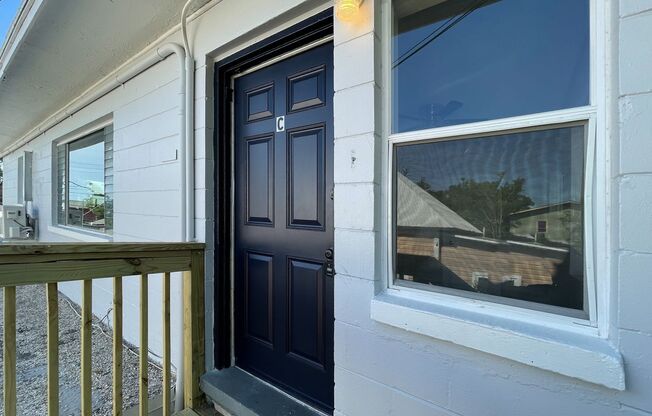 2 beds, 1 bath, $1,550, Unit 2704 E. Columbus Dr., Apt. C